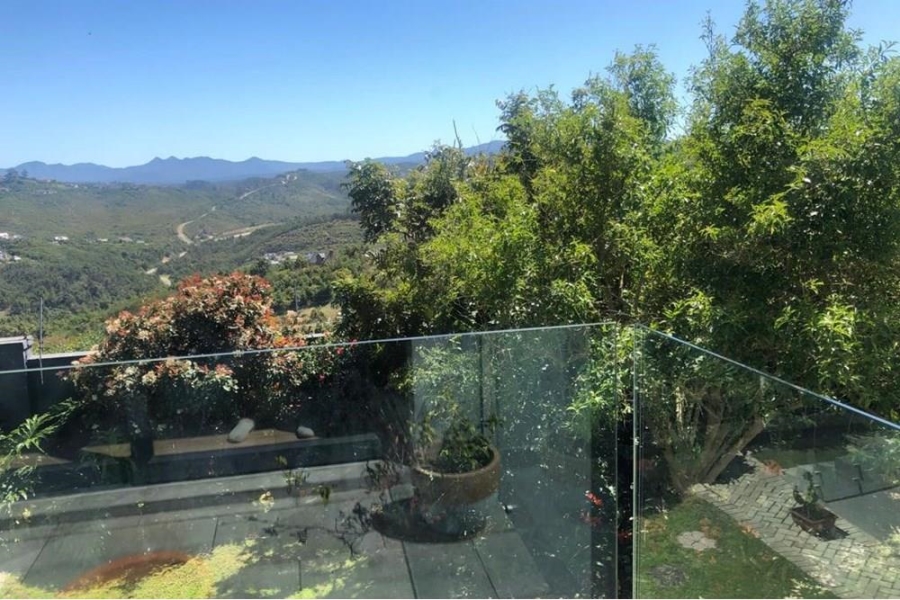 4 Bedroom Property for Sale in Heuwelkruin Western Cape
